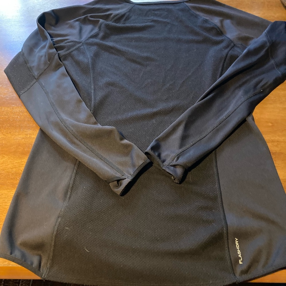 North face Women’s shirt size Large